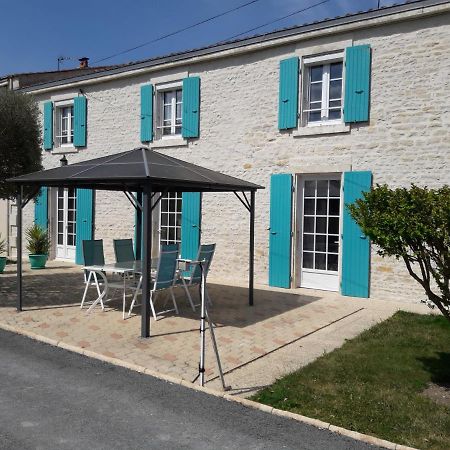 Le Logis De Lange Apt Les Aigrettes Saint-Hilaire-la-Palud Dış mekan fotoğraf